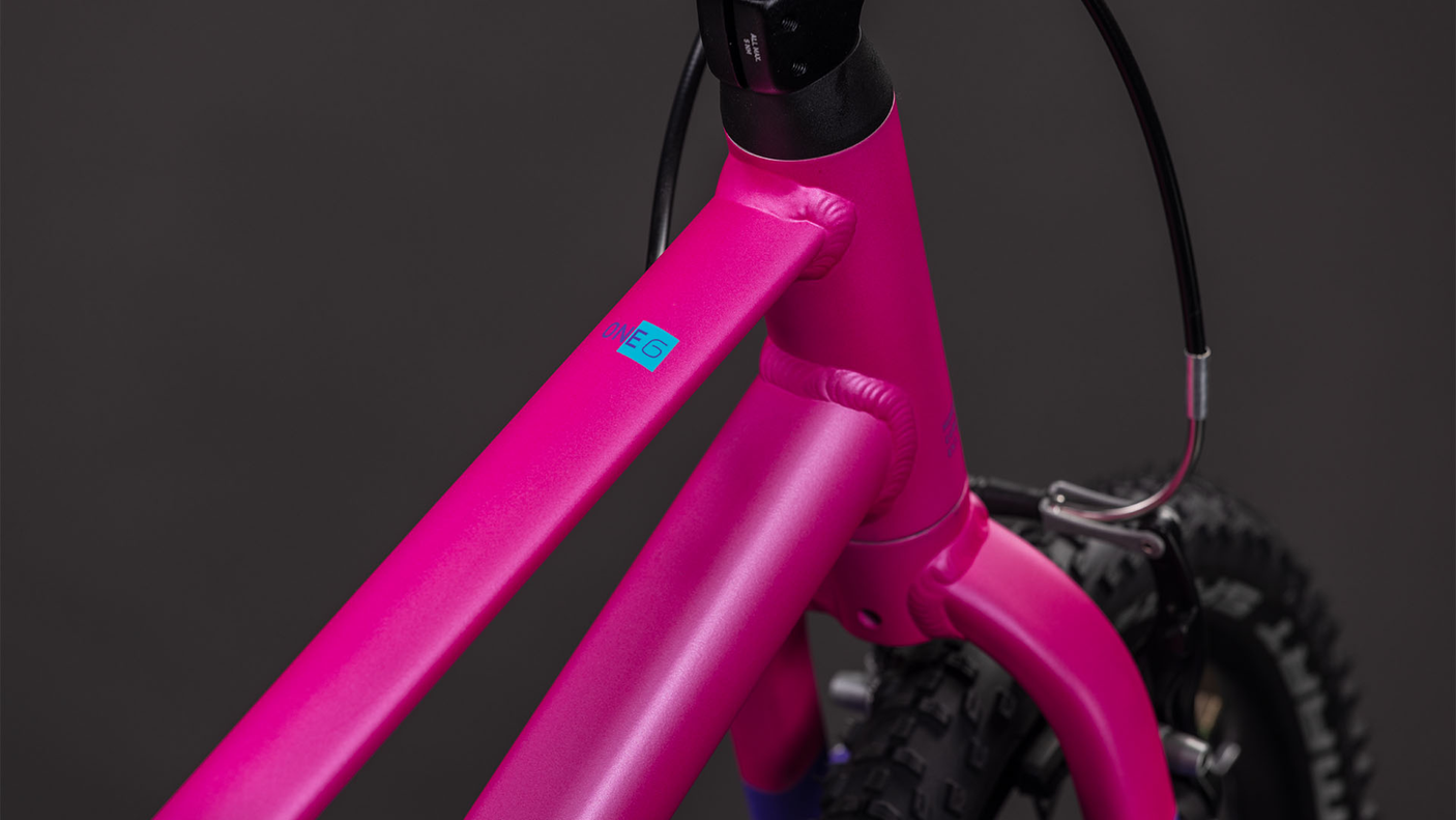 Cube Numove 160 fucsia´n´plum (2026)