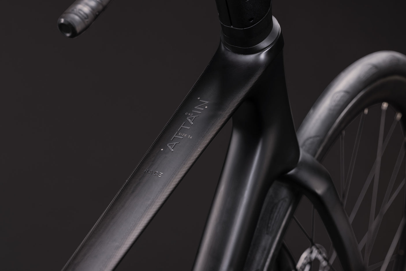 Cube Attain C:62 Race carbon´n´coalchrome (2027)