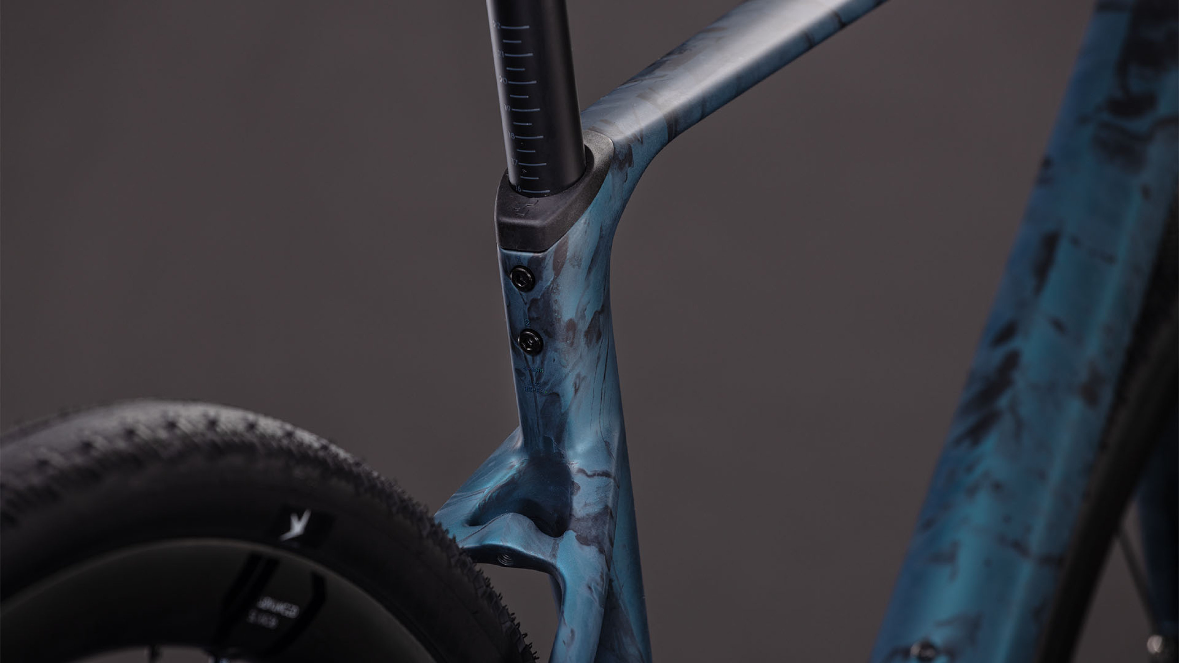 Cube Nuroad C:62 SLT  royalgreen´n´fume (2026)