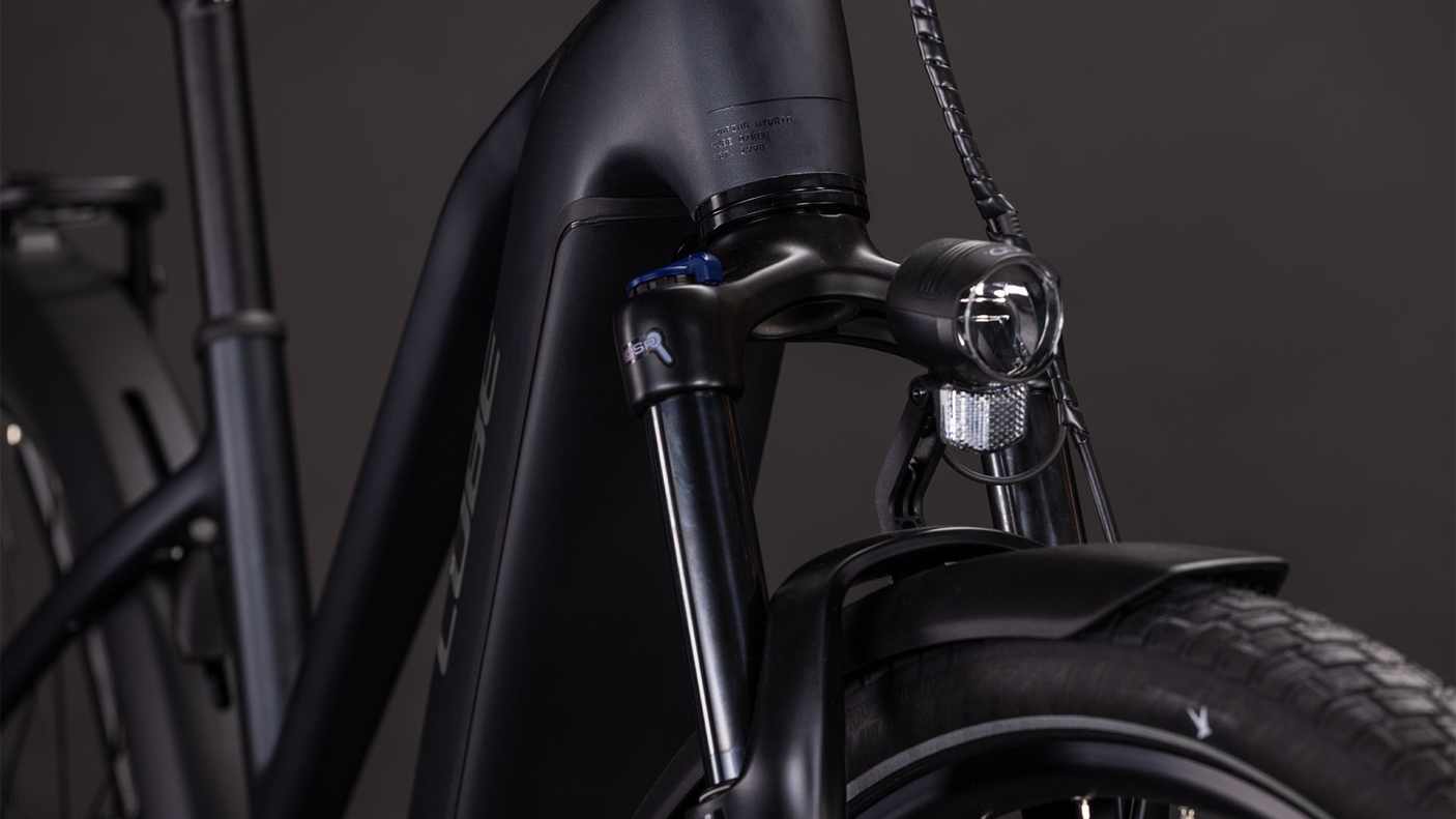 Cube Touring Hybrid ONE 600 Trapez coal´n´chrome (2026)