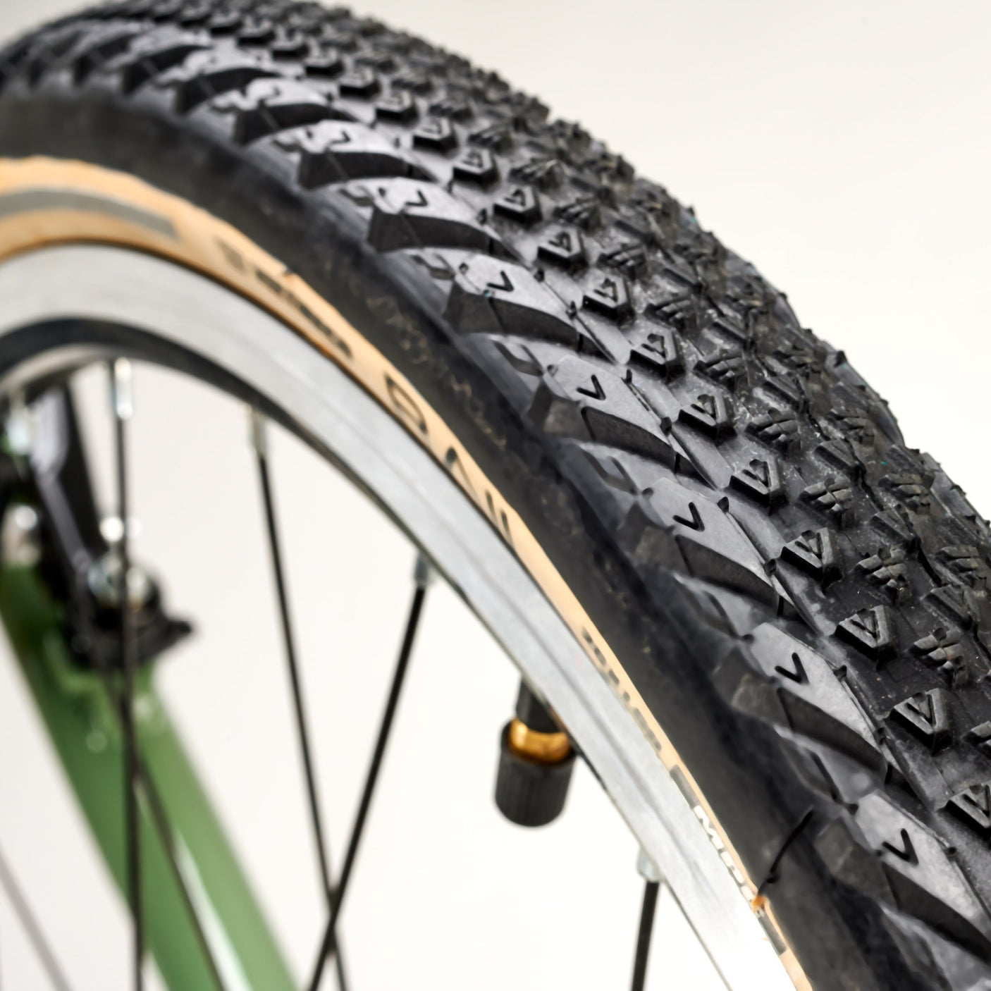 ACADEMY Grade 6 26" Olive (2026)