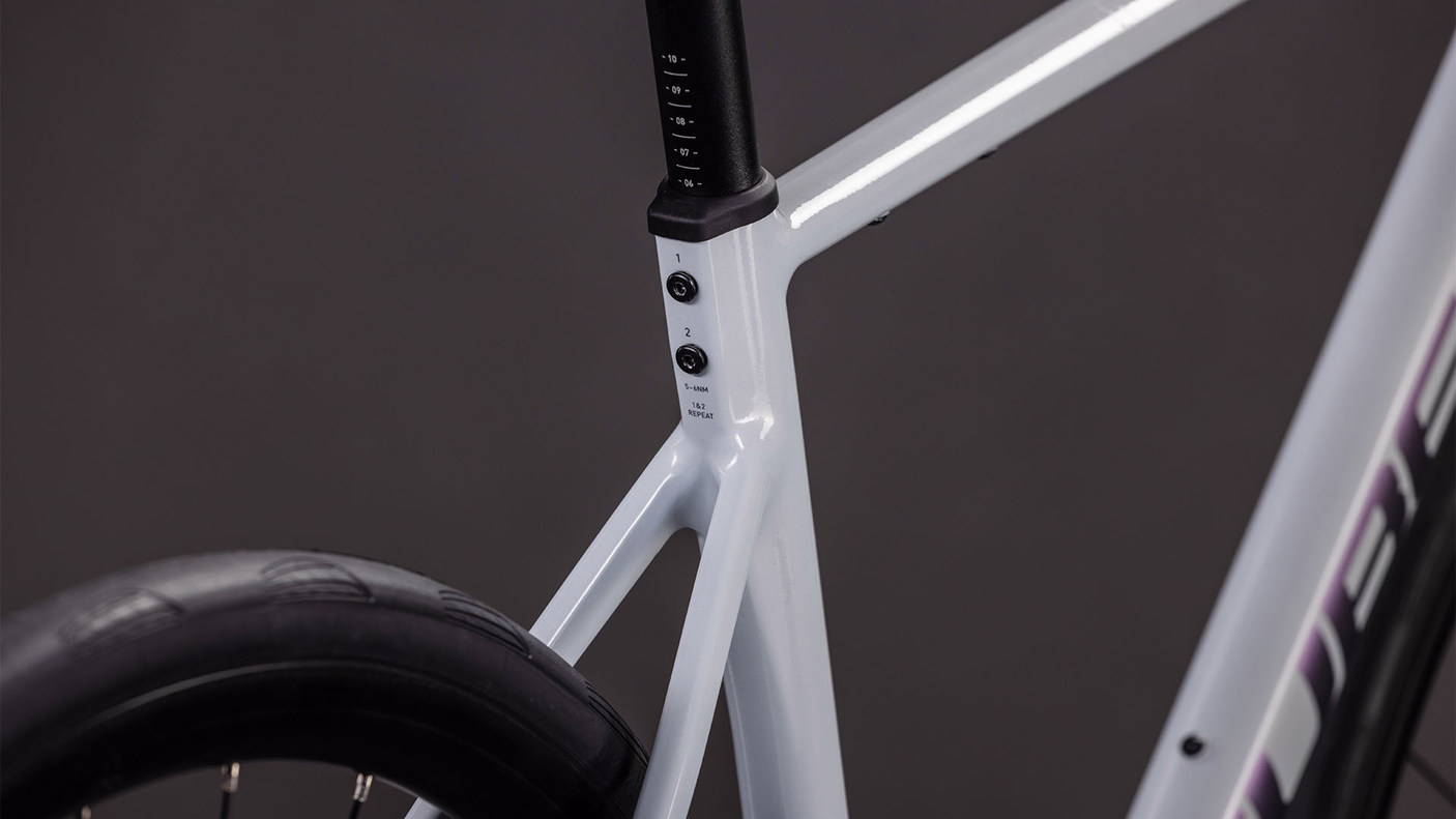 Cube Attain Race foggrey´n´shift (2026)