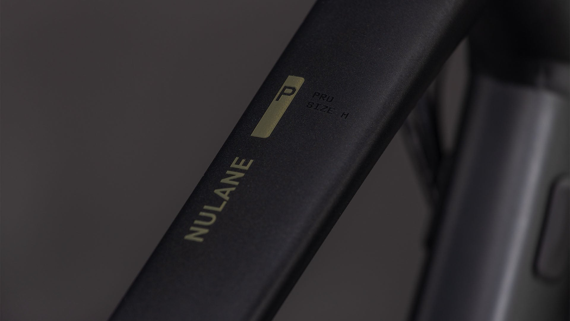 Cube Nulane Pro FE  grey´n´chrome (2026)