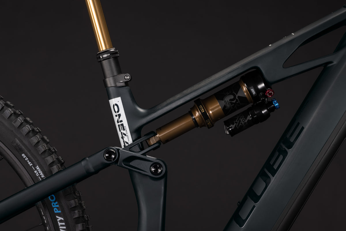 Cube Stereo Hybrid ONE44 HPC AT 800 carbon´n´white (2027)
