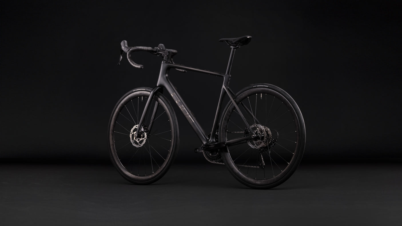 Cube Attain C:62 Race carbon´n´coalchrome (2027)