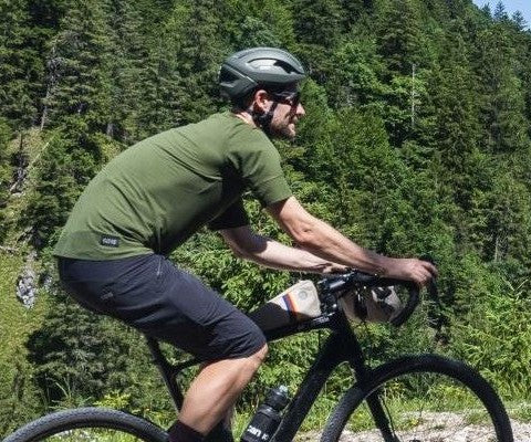 Gravel Bekleidung: Welche Kleidung frs Gravelbiken? | fahrrad.de