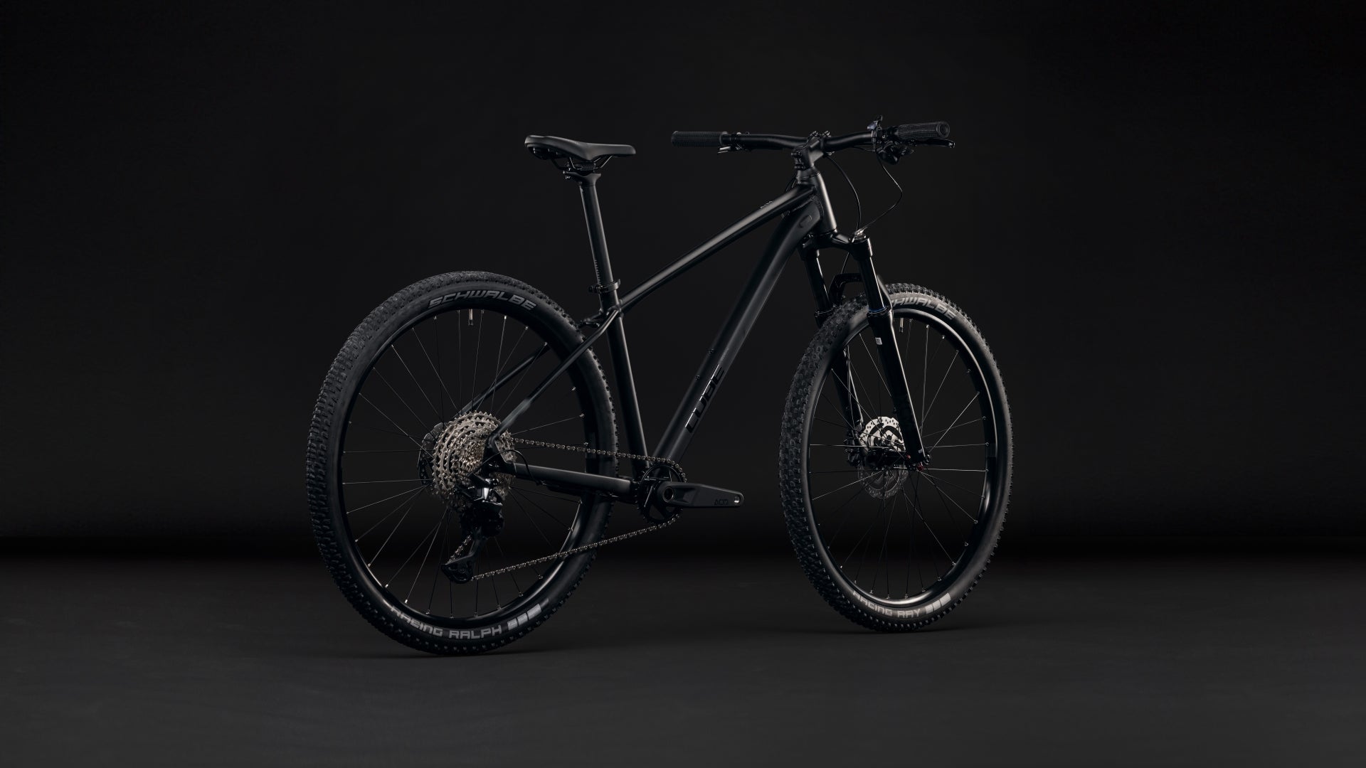 Cube Aim SLT  soot´n´black (2027)