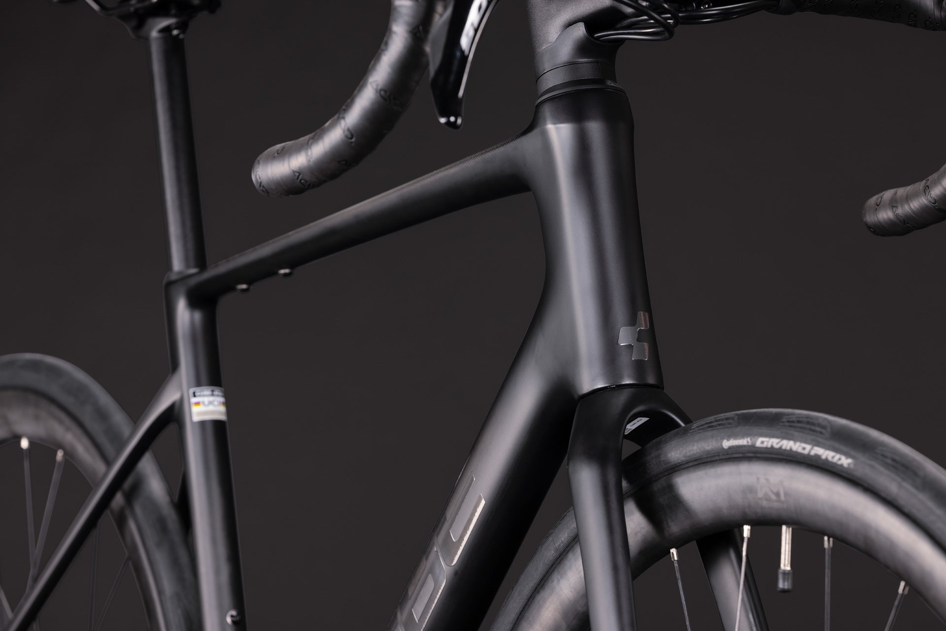 Cube Attain C:62 Race carbon´n´coalchrome (2027)