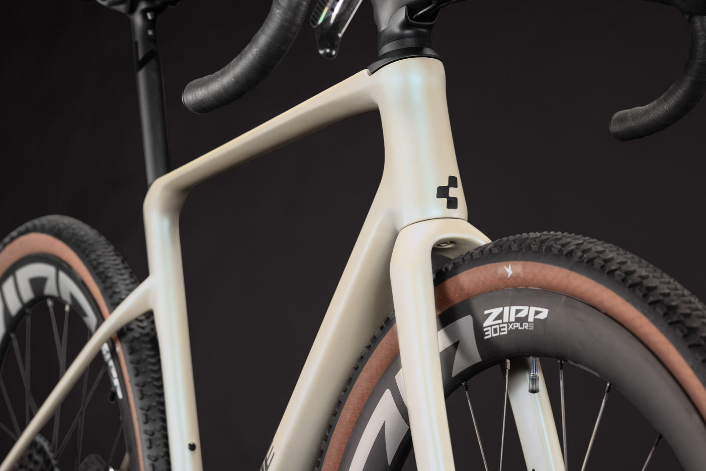 Cube Nuroad C:62 SLX  glintsand´n´black (2027)