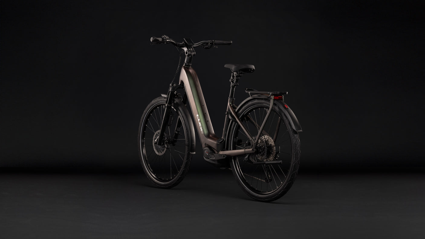Cube Kathmandu Hybrid EXC 800 Easy Entry stellar´n´chrome (2027)