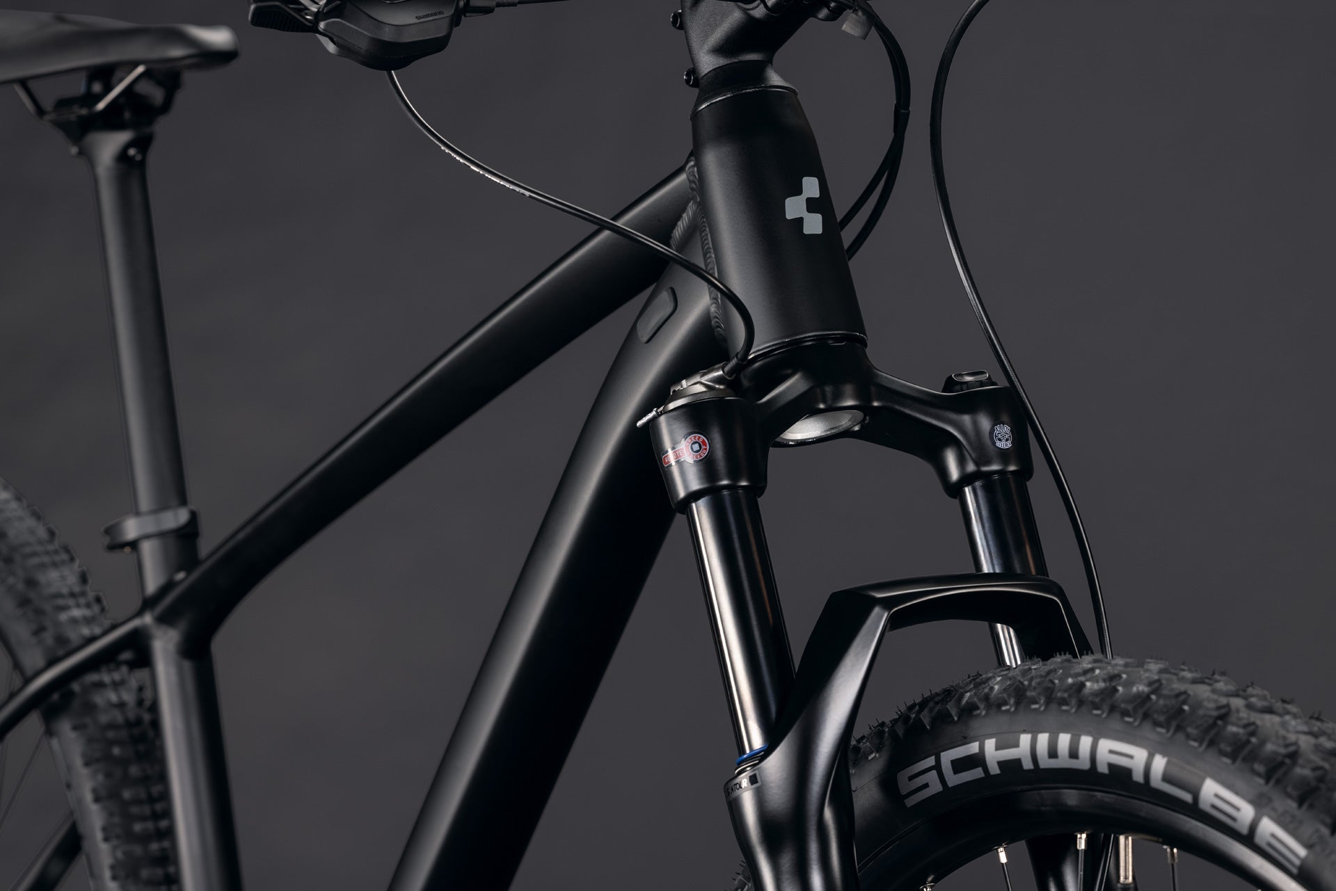 Cube Aim SLT  soot´n´black (2027)