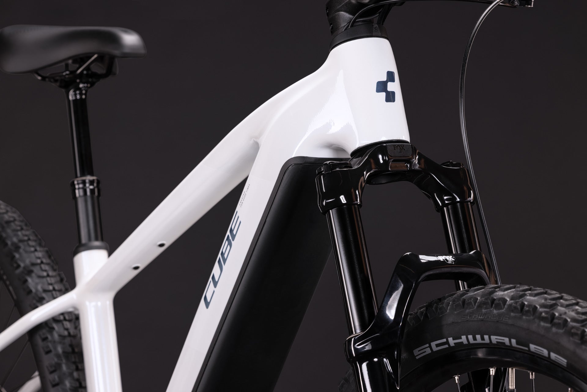 Cube Reaction Hybrid Race 800 Diamant snow´n´black (2027)