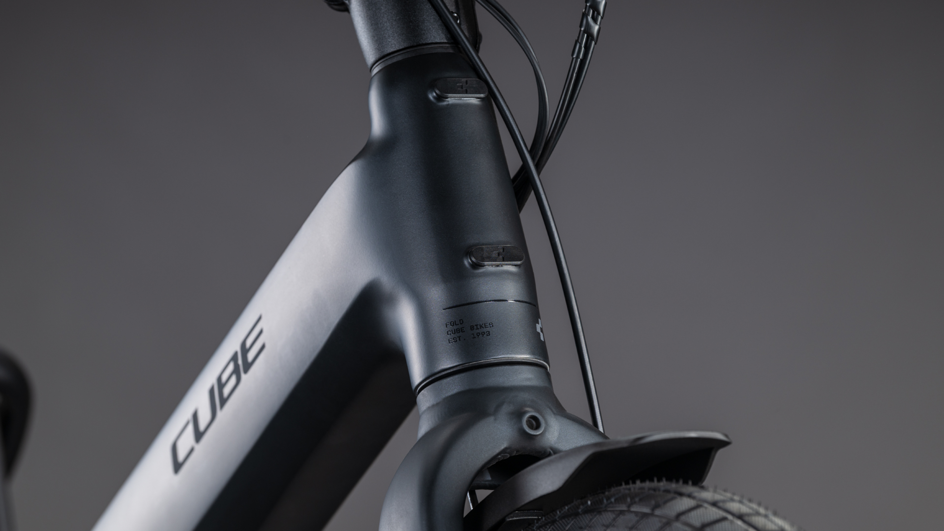 Cube Fold Hybrid 545  coal´n´reflex (2026)