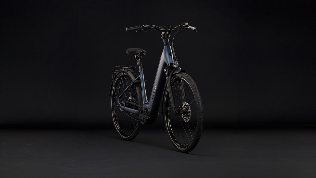 Cube Supreme Hybrid Deluxe ONE 600 Easy Entry navyblack´n´black (2027)