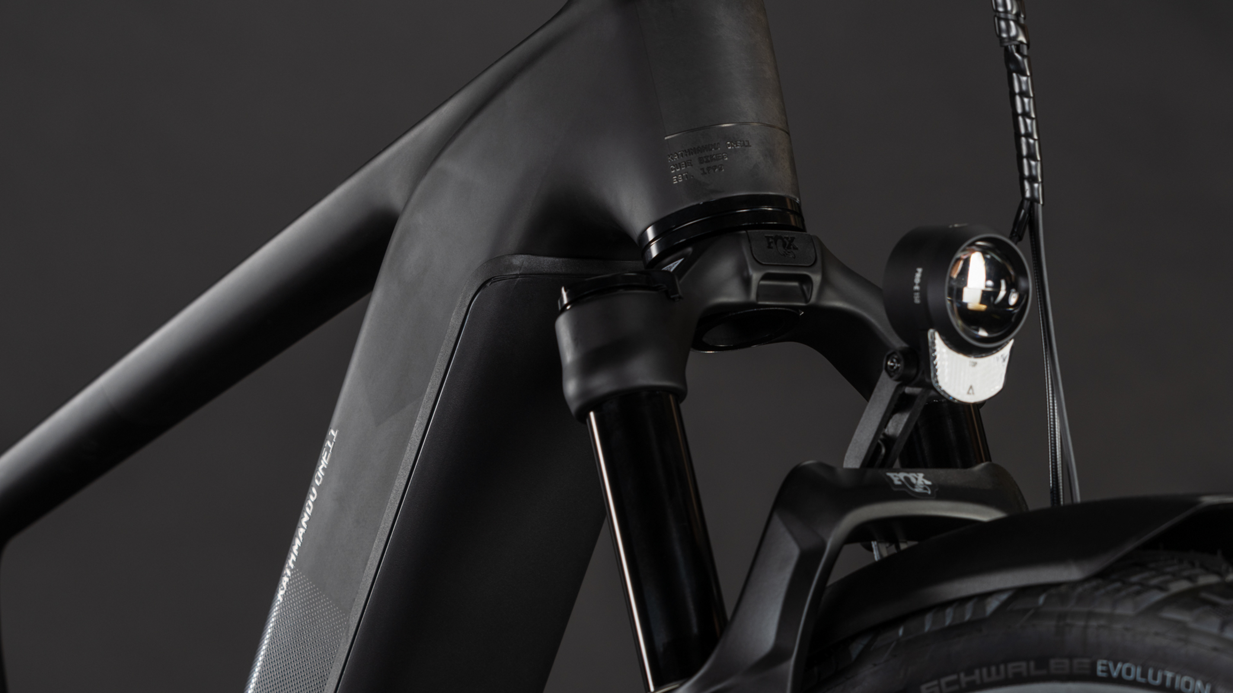 Cube Kathmandu Hybrid ONE11 HPC SLT 800  carbon´n´silverdust (2026)