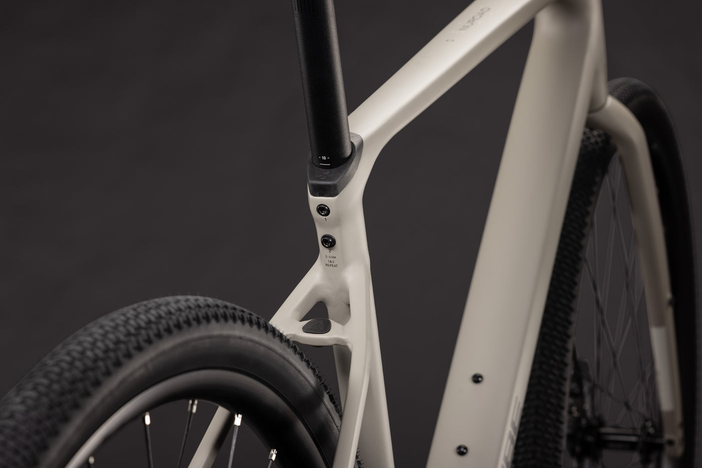 Cube Nuroad EX  oatgrey´n´black (2027)