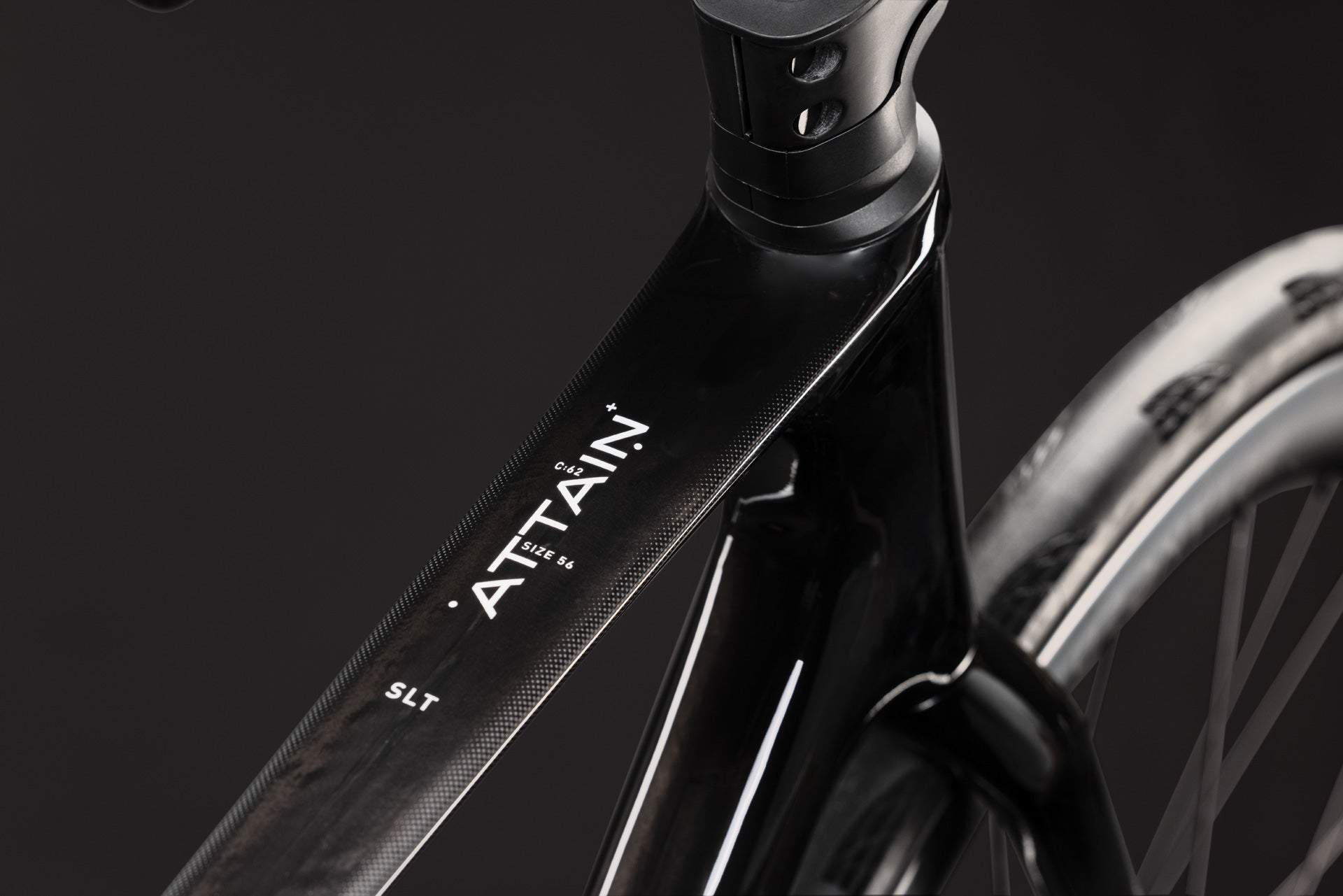 Cube Attain C:62 SLT  carbon´n´white (2027)