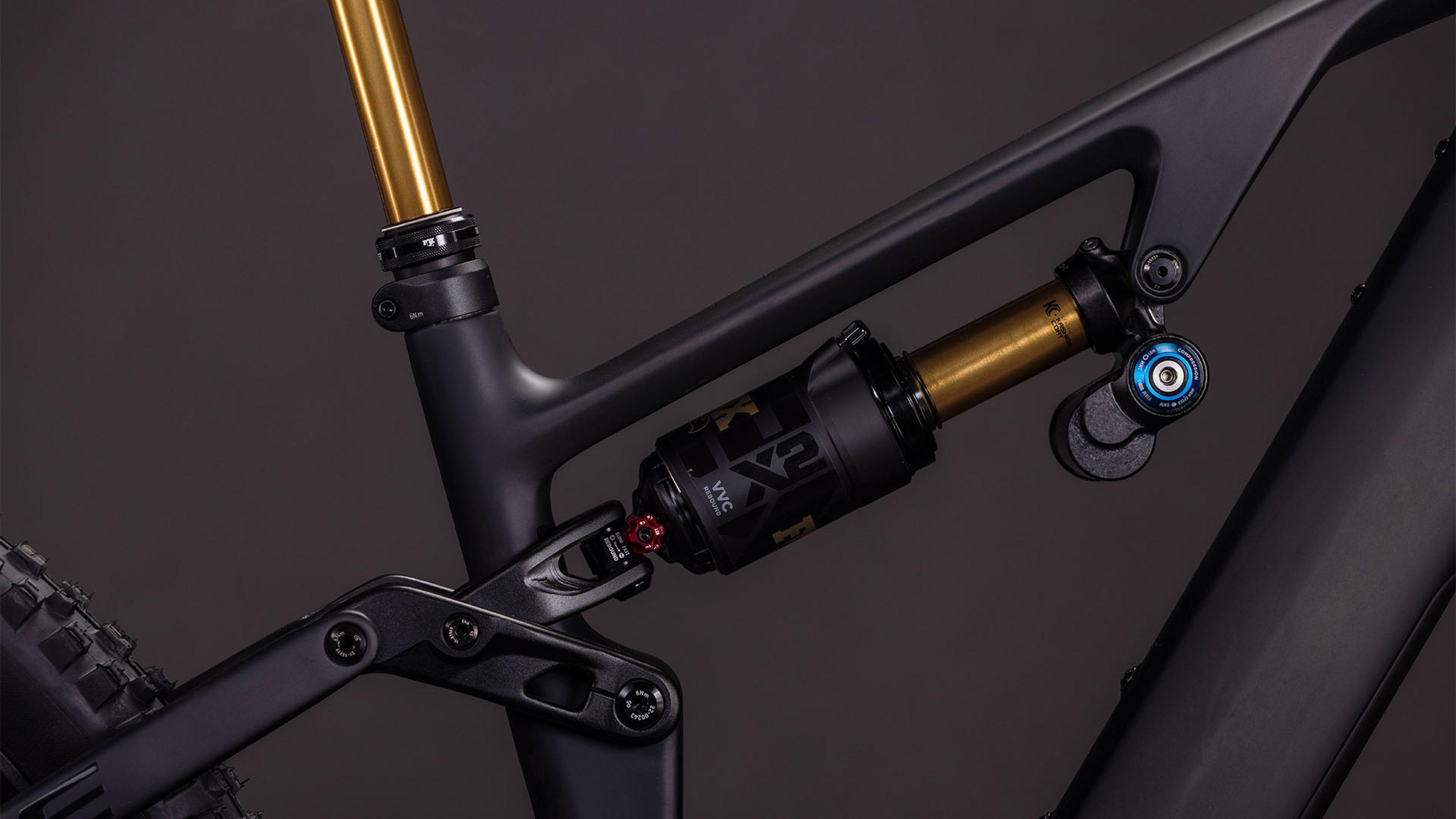 Cube AMS Hybrid ONE77 C:62 AT 600X  carbon´n´gold (2026)