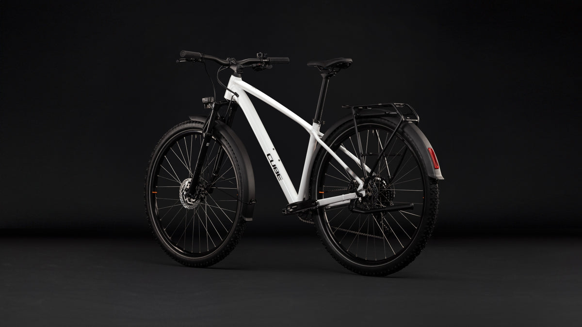 Cube Aim ONE FE  metallicwhite´n´black (2027)