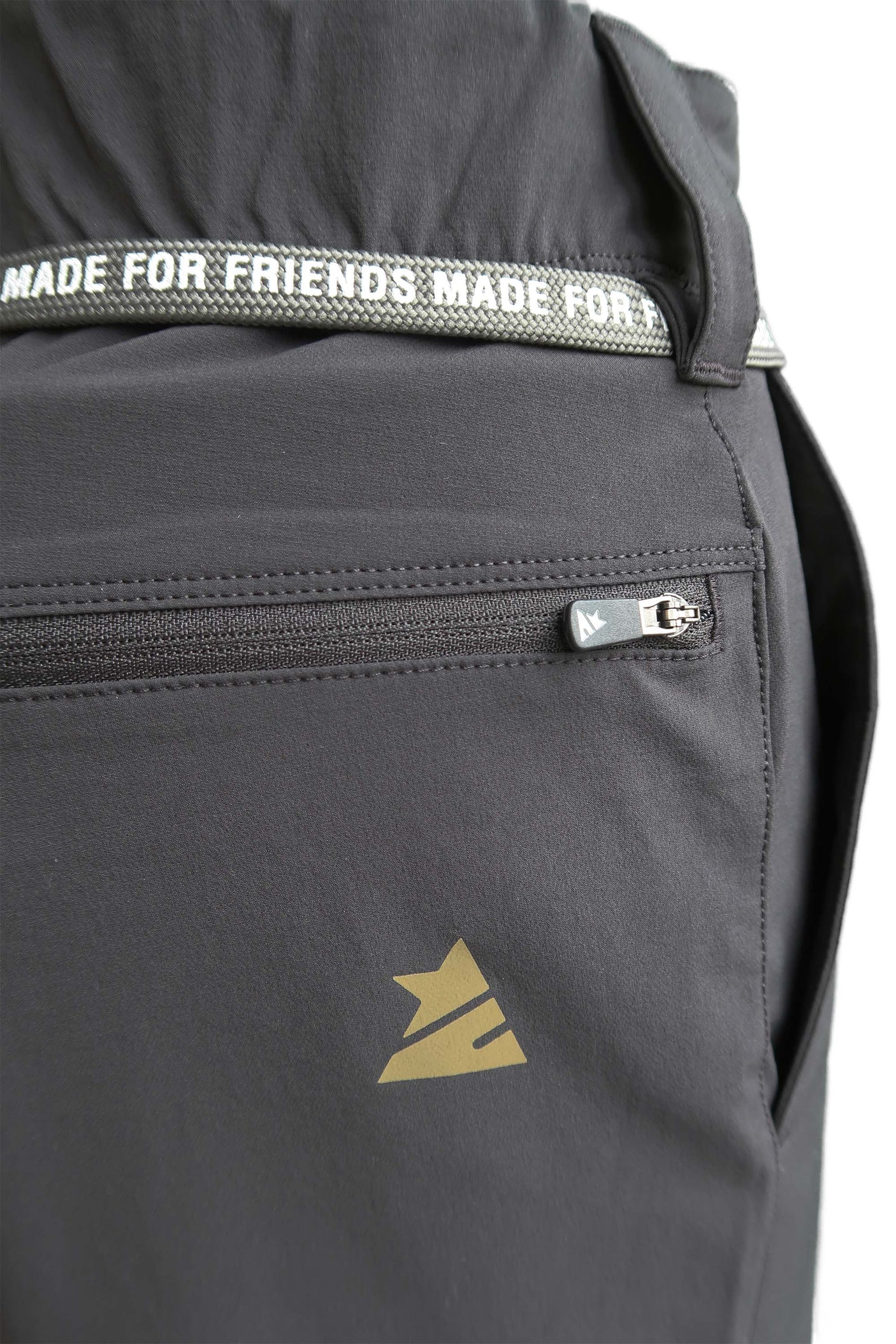 Zimtstern Xalpz Tech Shorts Men Pirate Black