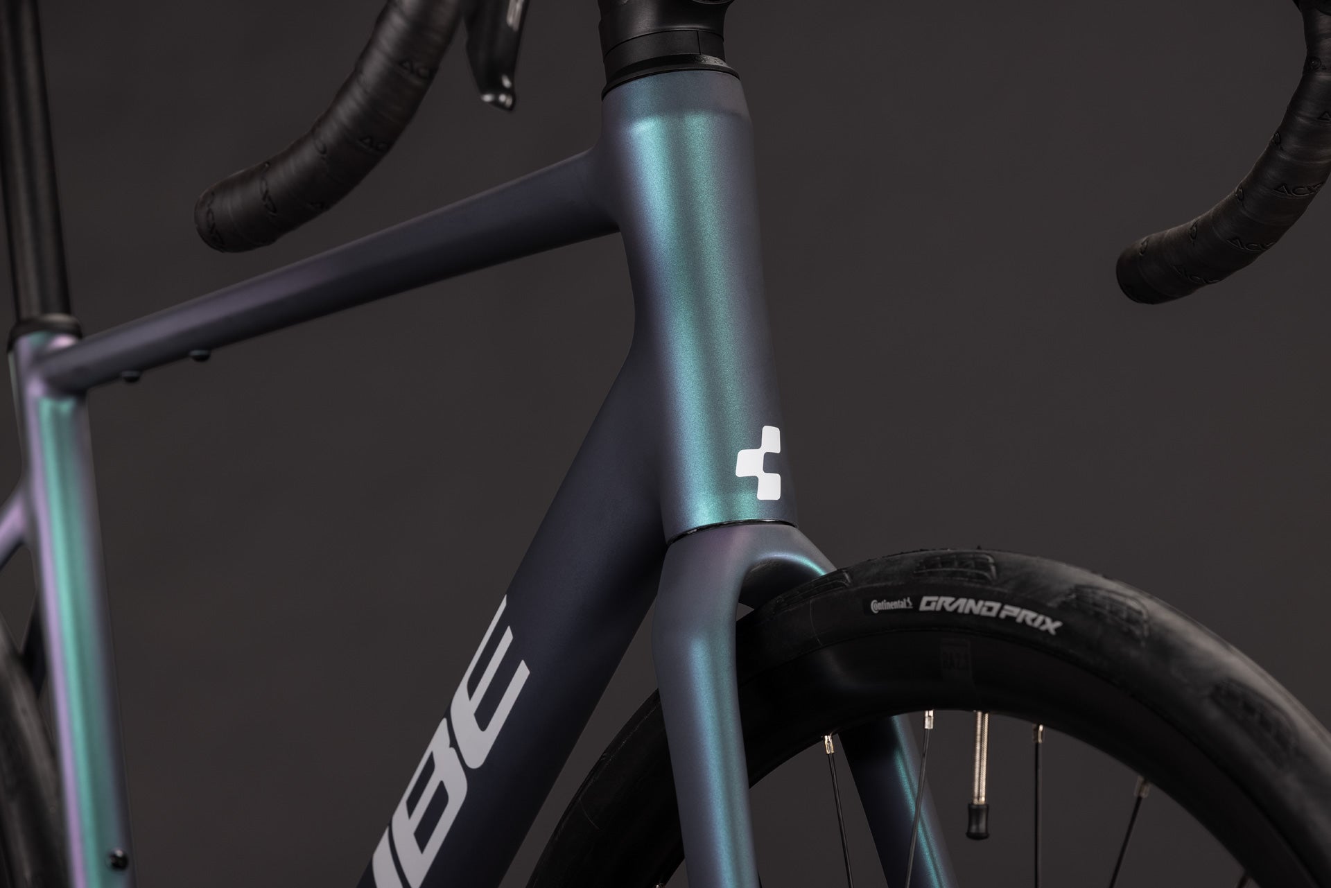 Cube Attain Race  smaragdgrey´n´white (2027)