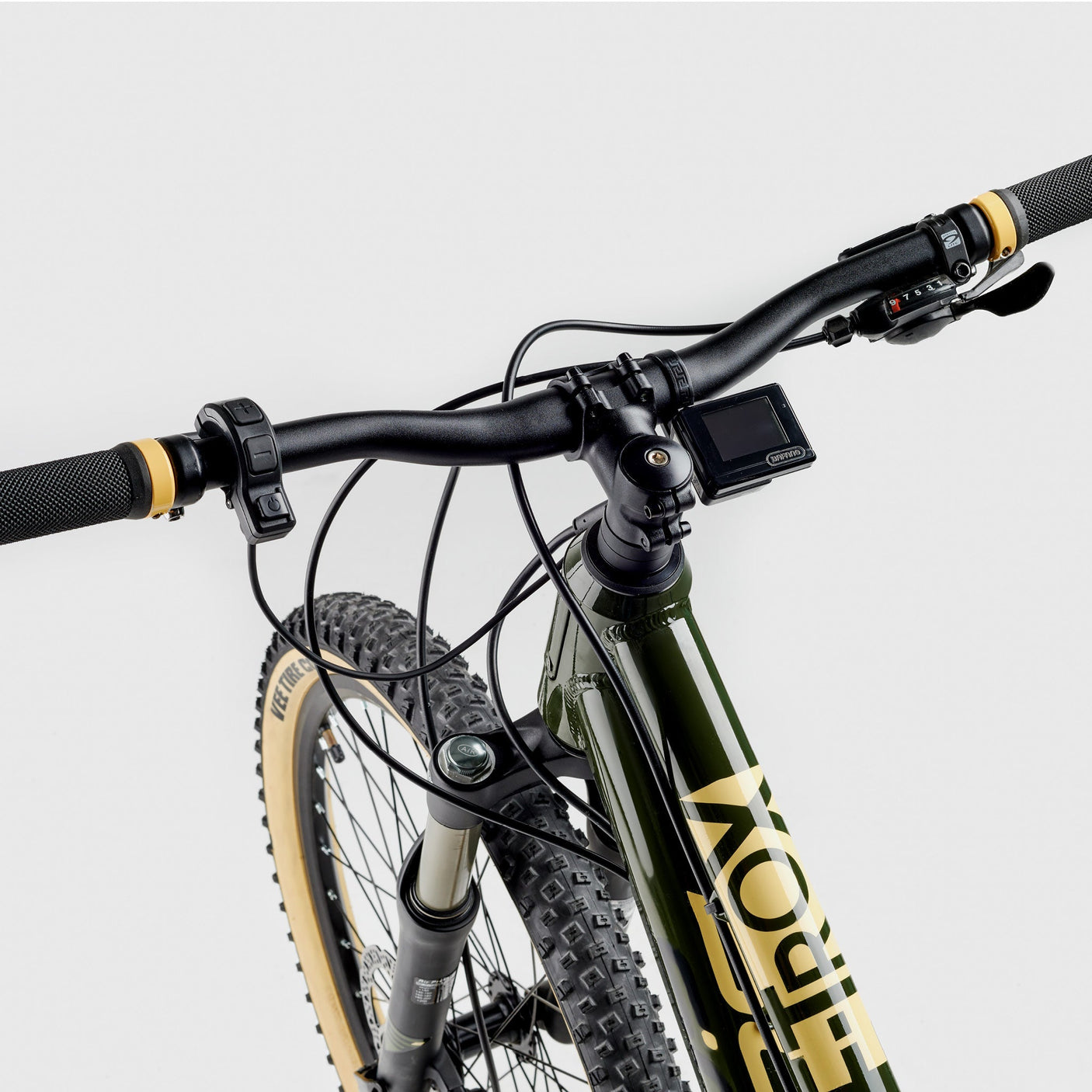 S'COOL Junior Bikes E-Kinderfahrrad |  e-troX race 26 Zoll  9-Gang Olive/Beige
