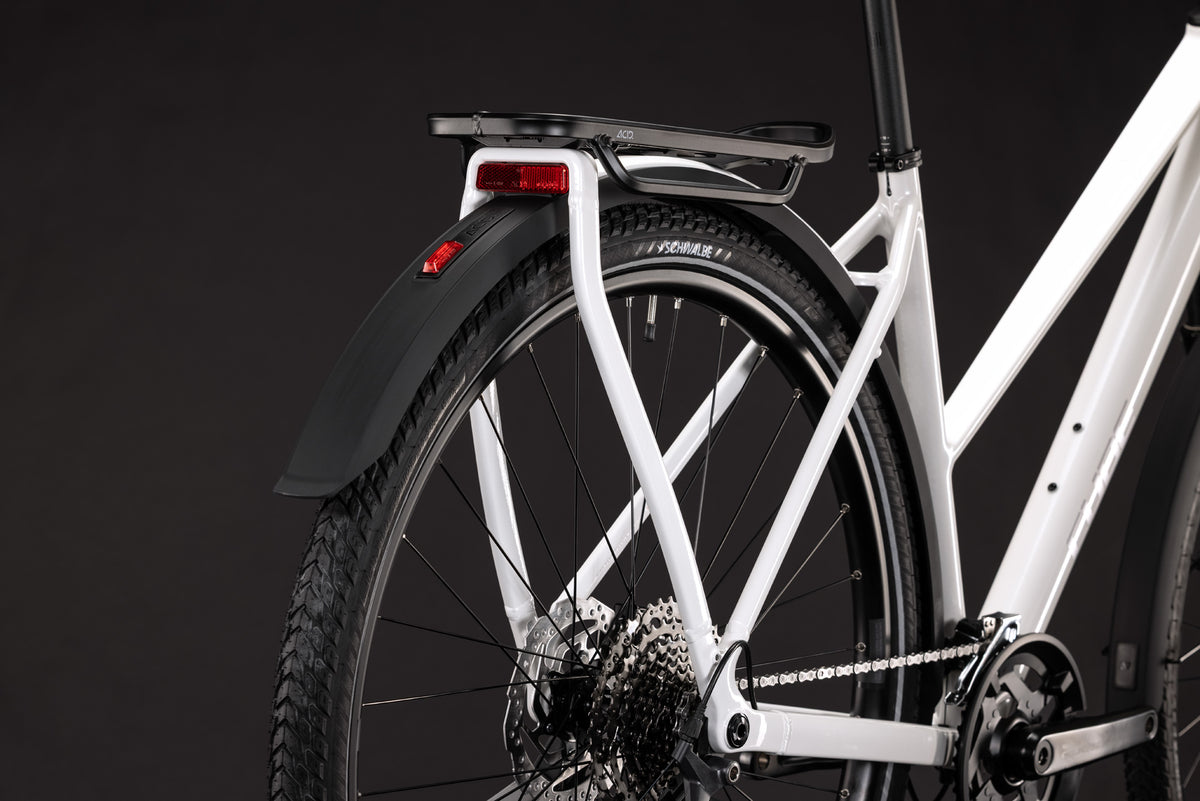 Cube Kathmandu Pro Trapez metallicwhite´n´chrome (2027)