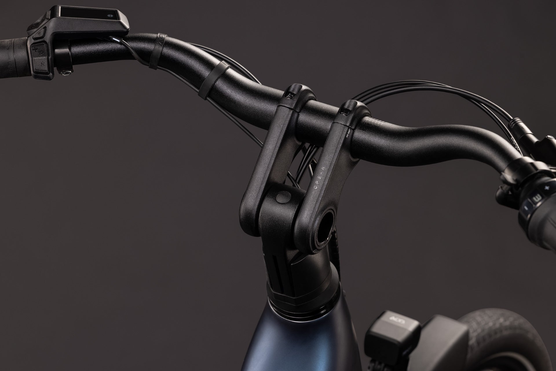 Cube Supreme Hybrid Deluxe ONE 600 Easy Entry navyblack´n´black (2027)