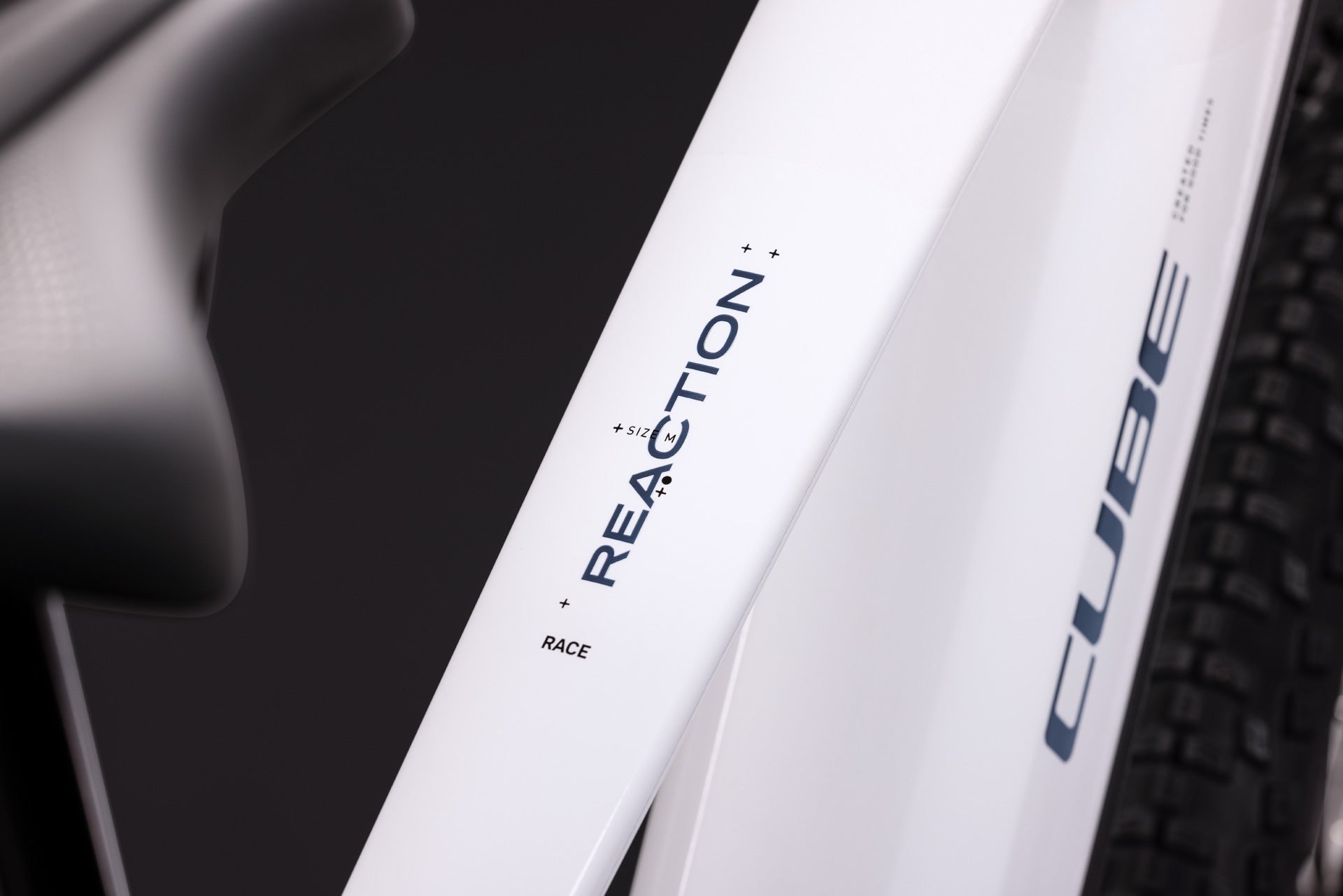 Cube Reaction Hybrid Race 800 Diamant snow´n´black (2027)