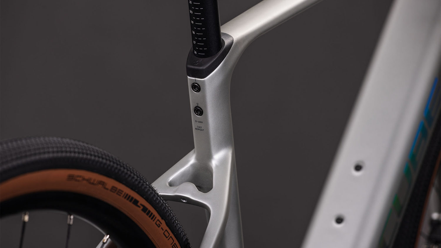 fahrrad rahmenhöhe 62 Cube Nulane Hybrid C:62 Race 400X (2026) | City E-Bike | sleekgrey´n´prism