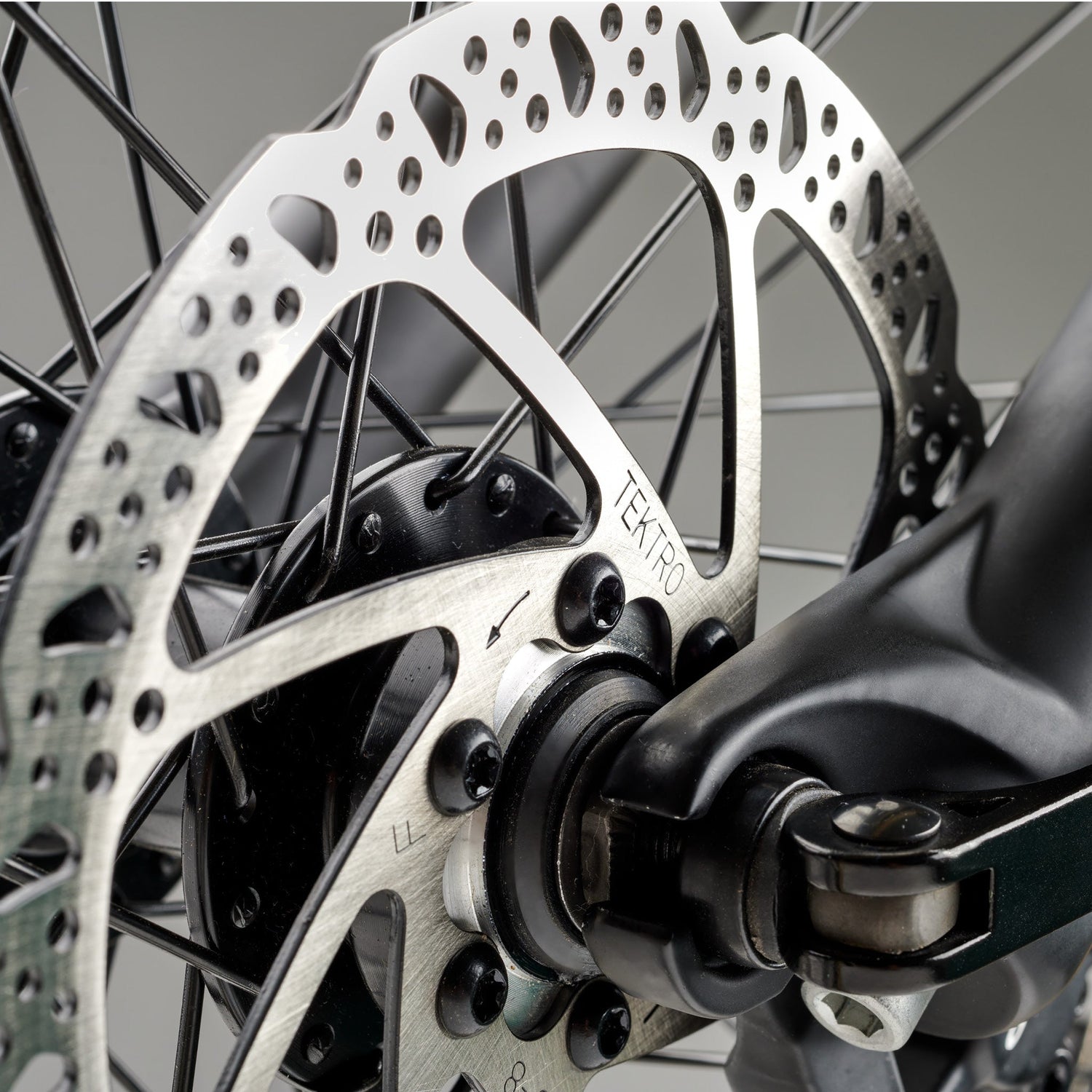 S'COOL Junior Bikes E-Kinderfahrrad |  e-troX race 26 Zoll  9-Gang Red/Orange