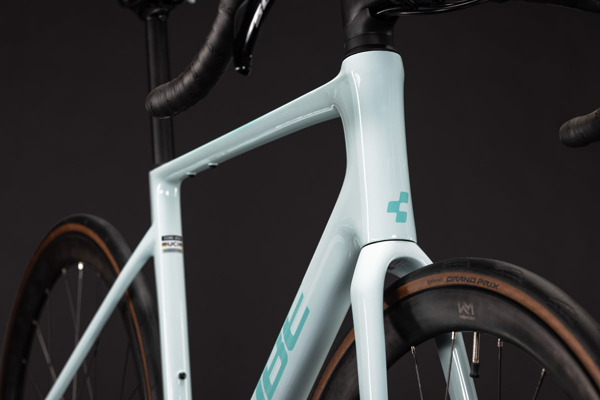 Cube Attain C:62 Race  frostymint´n´mint (2027)
