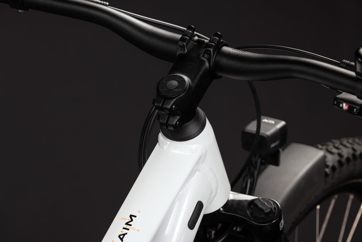 Cube Aim ONE FE  metallicwhite´n´black (2027)
