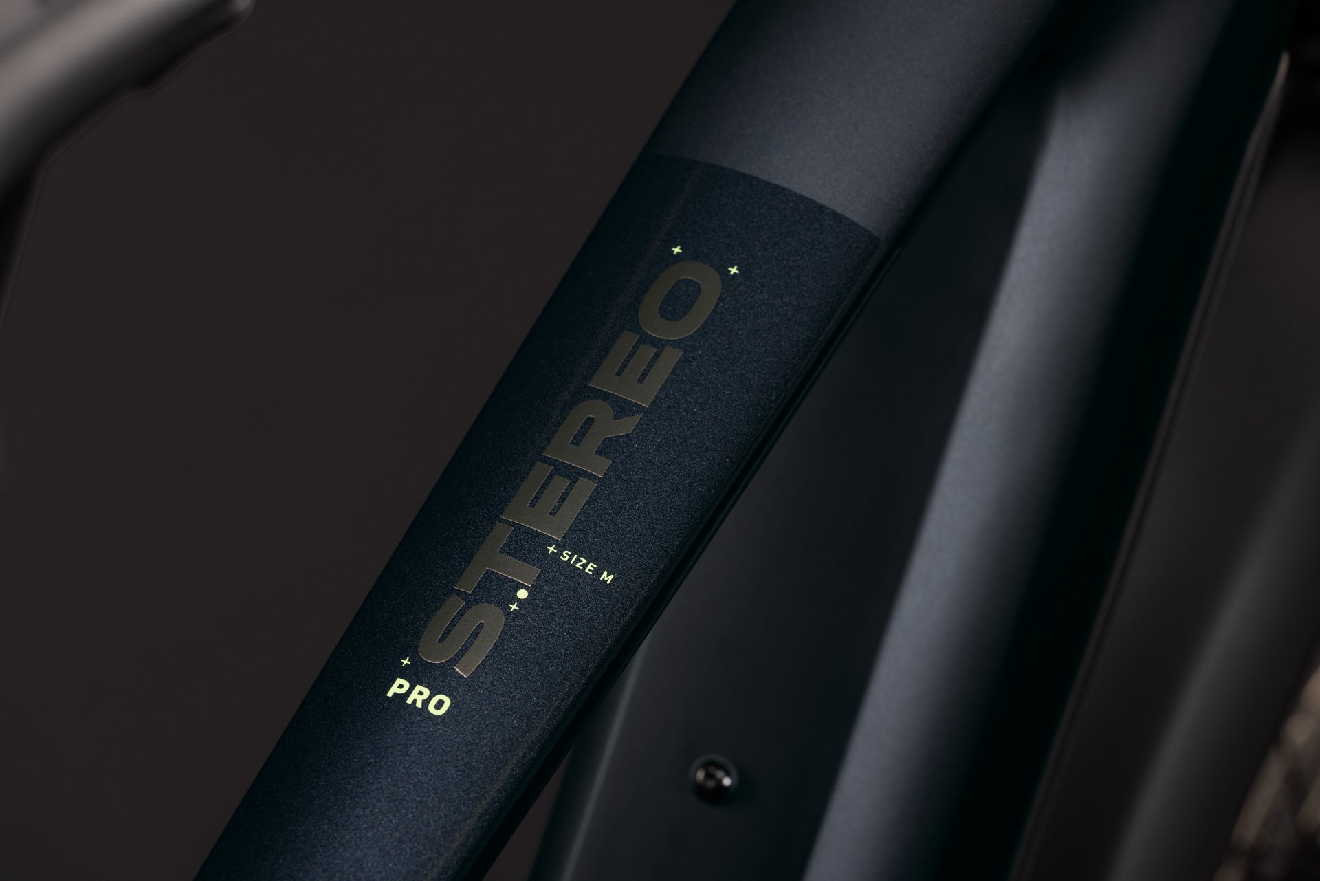 Cube Stereo Hybrid ONE44 Pro 800 FE  coal´n´black (2027)