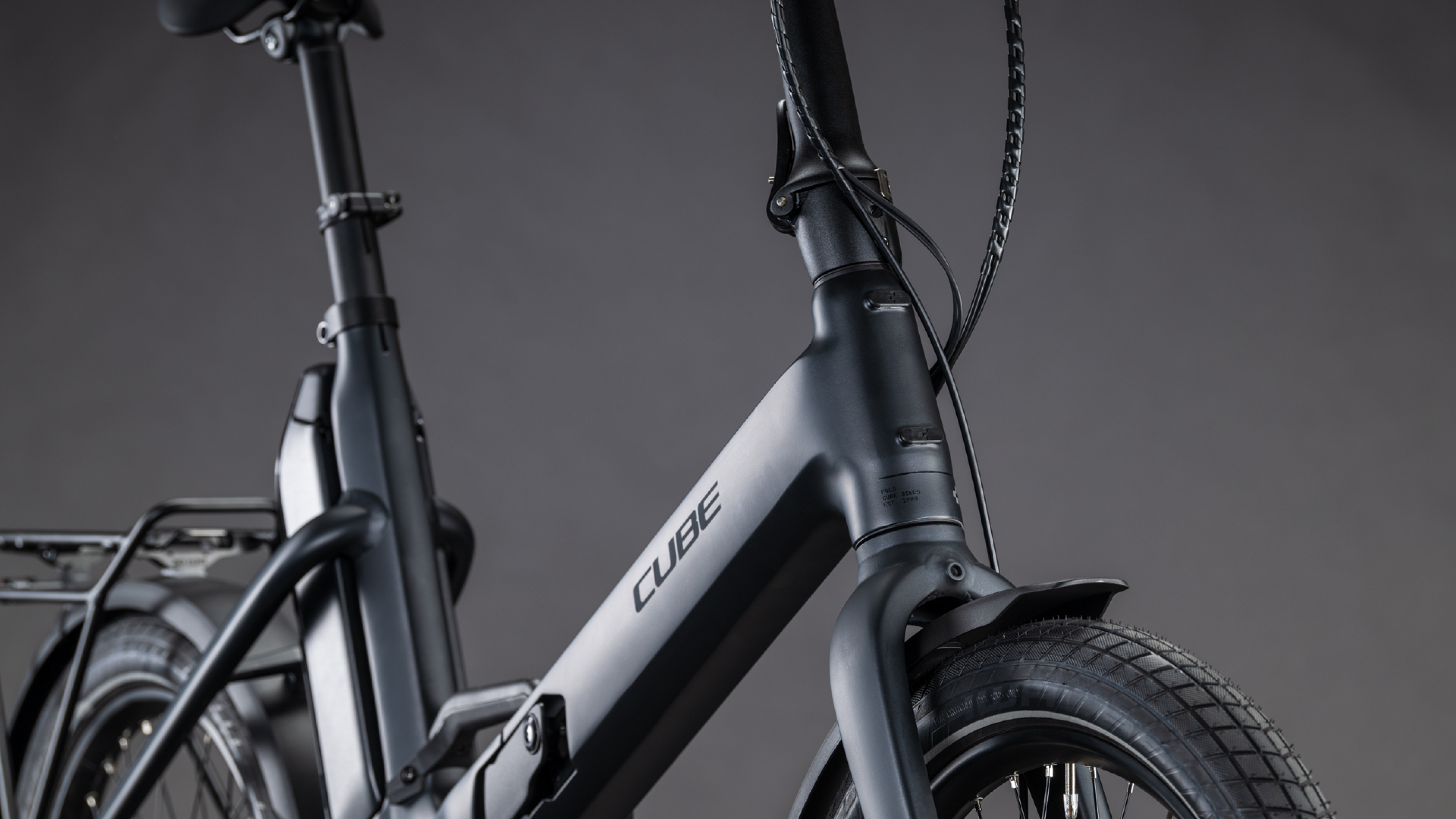 Cube Fold Hybrid 545  coal´n´reflex (2026)