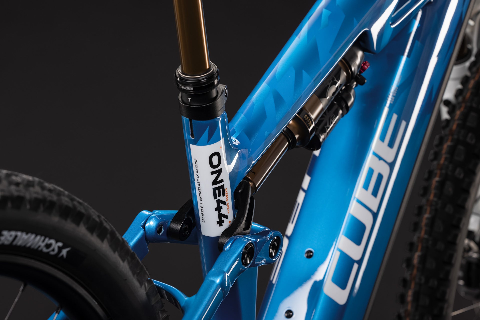 Cube Stereo Hybrid ONE44 HPC AT 800 actionteam (2027)