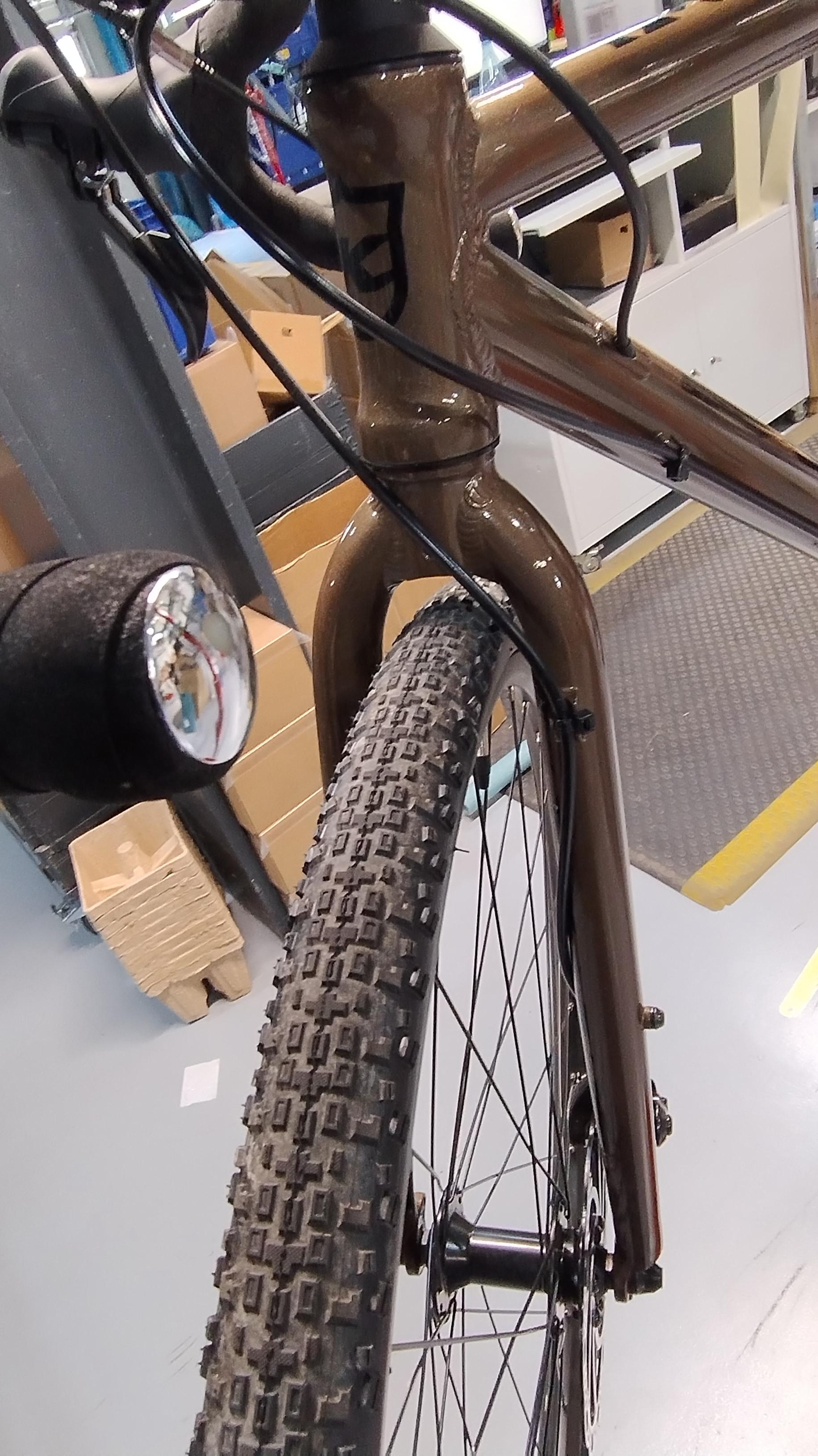 B-Ware Kona Rove AL 700 Brown Bark w/Black Decals (2025)
